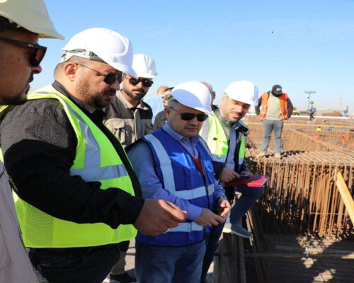 مدير عام مديرية البلديات العامة يزور مشروع تقاطع الصدرين المجسر في السماوة