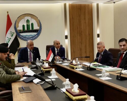 مدير عام البلديات العامة يشارك في اجتماع لوزيري الإعمار والدفاع لمناقشة مشروع مدينة الفرسان السكنية الجديدة