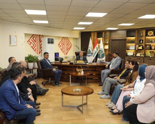 مدير عام البلديات العامة يستقبل المهنئين بمناسبة عيد الفطر