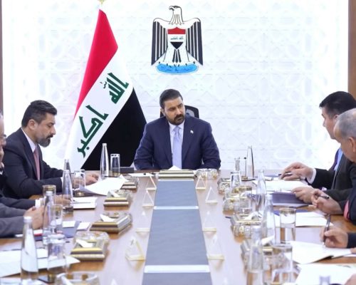 مدير عام البلديات العامة يشارك في الاجتماع الذي ترأسه رئيس مجلس الوزراء للّجنة العليا لمشروع المليون قطعة أرض سكنية «مبادرة وطن»
